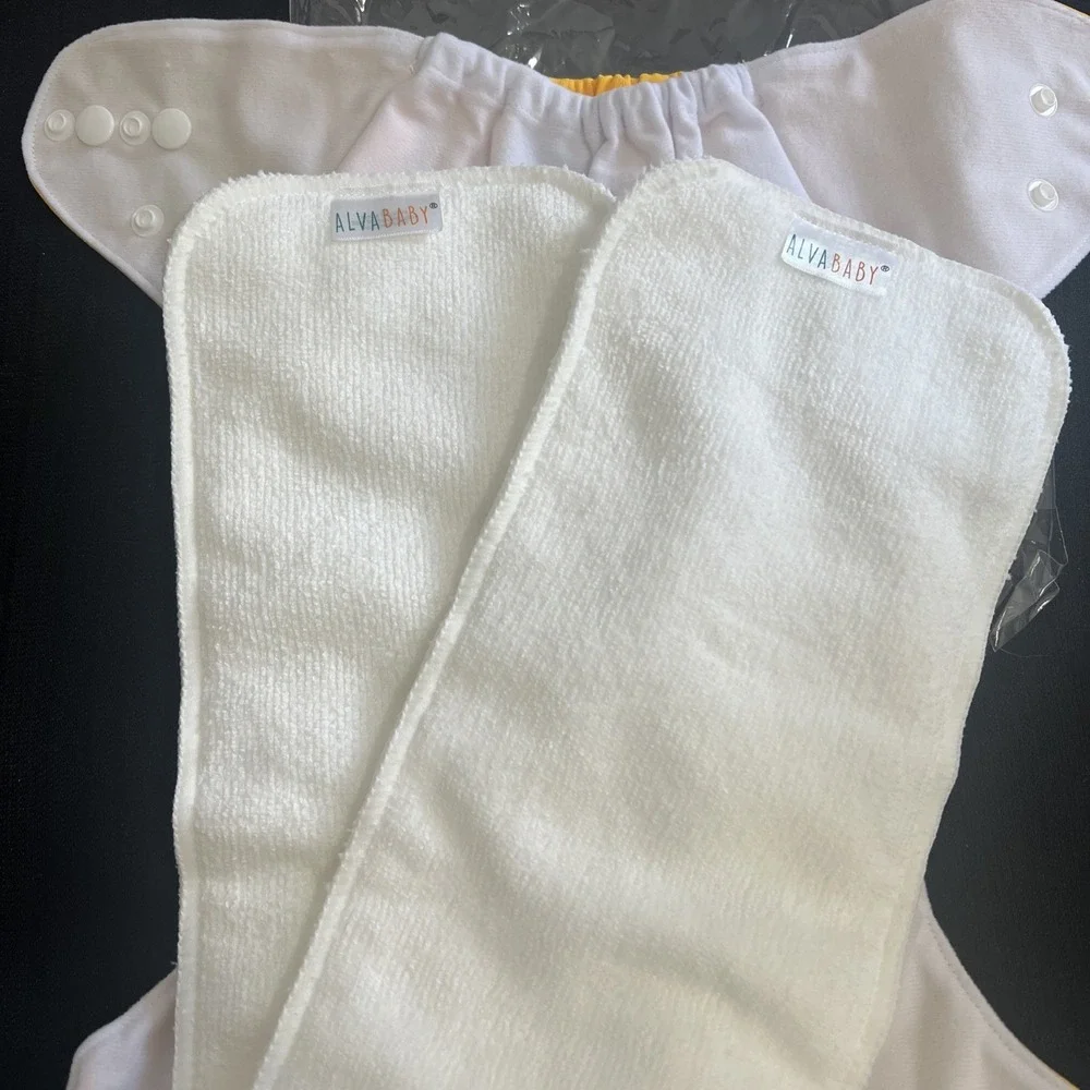 I Pair Alva Baby Cloth Diapers With 2 Microfiber Inserts‎ NIP
